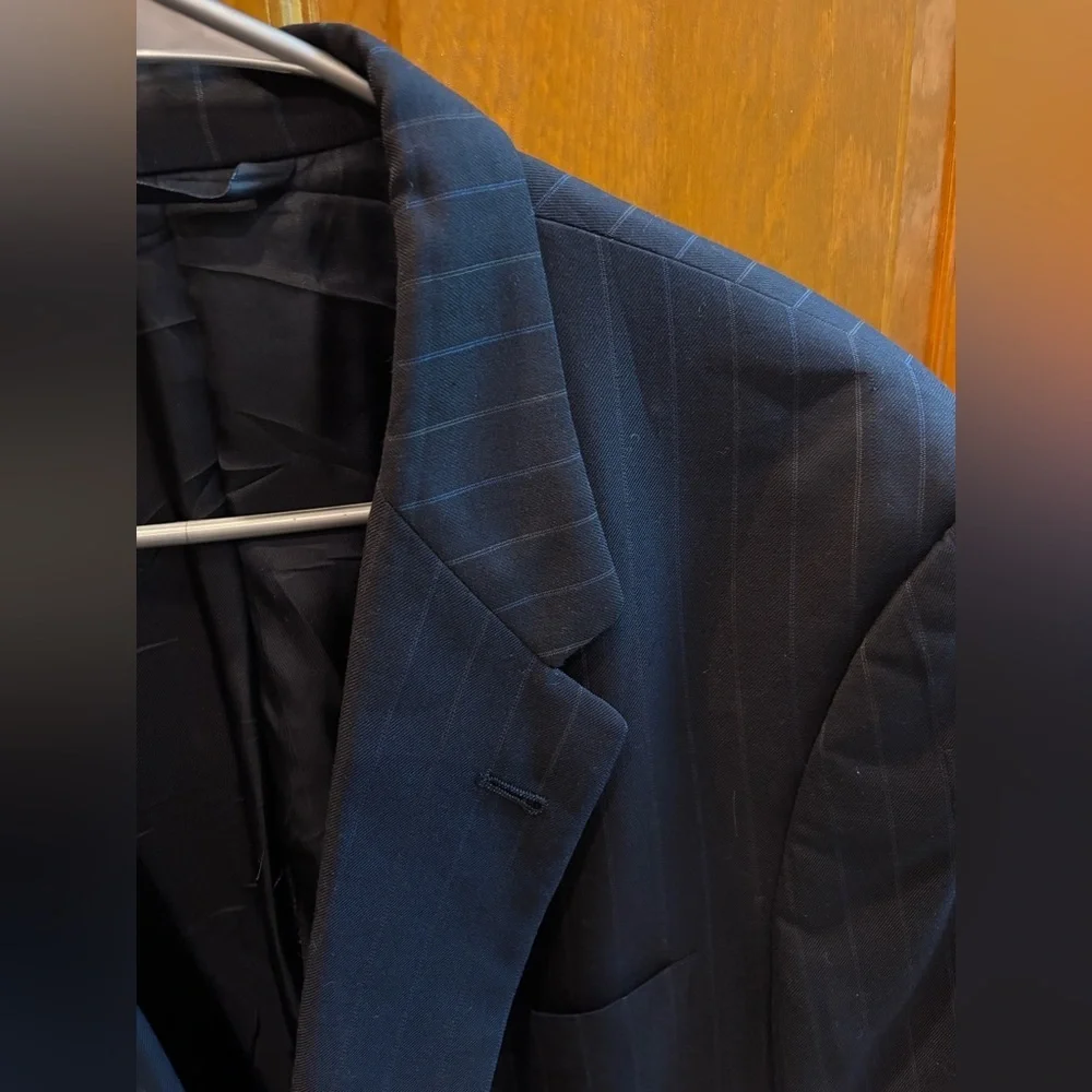 Burberry London Men’s Navy Blue Pinstripe Pure New Wool Size 48R Sports Coat